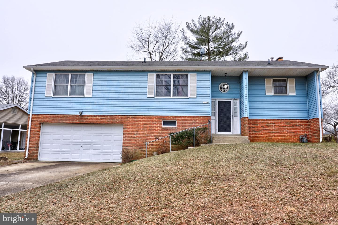 1205 Kings Tree Drive photo 2