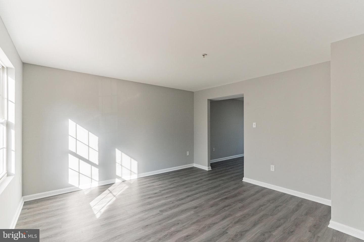 9948 Elm Street photo 28