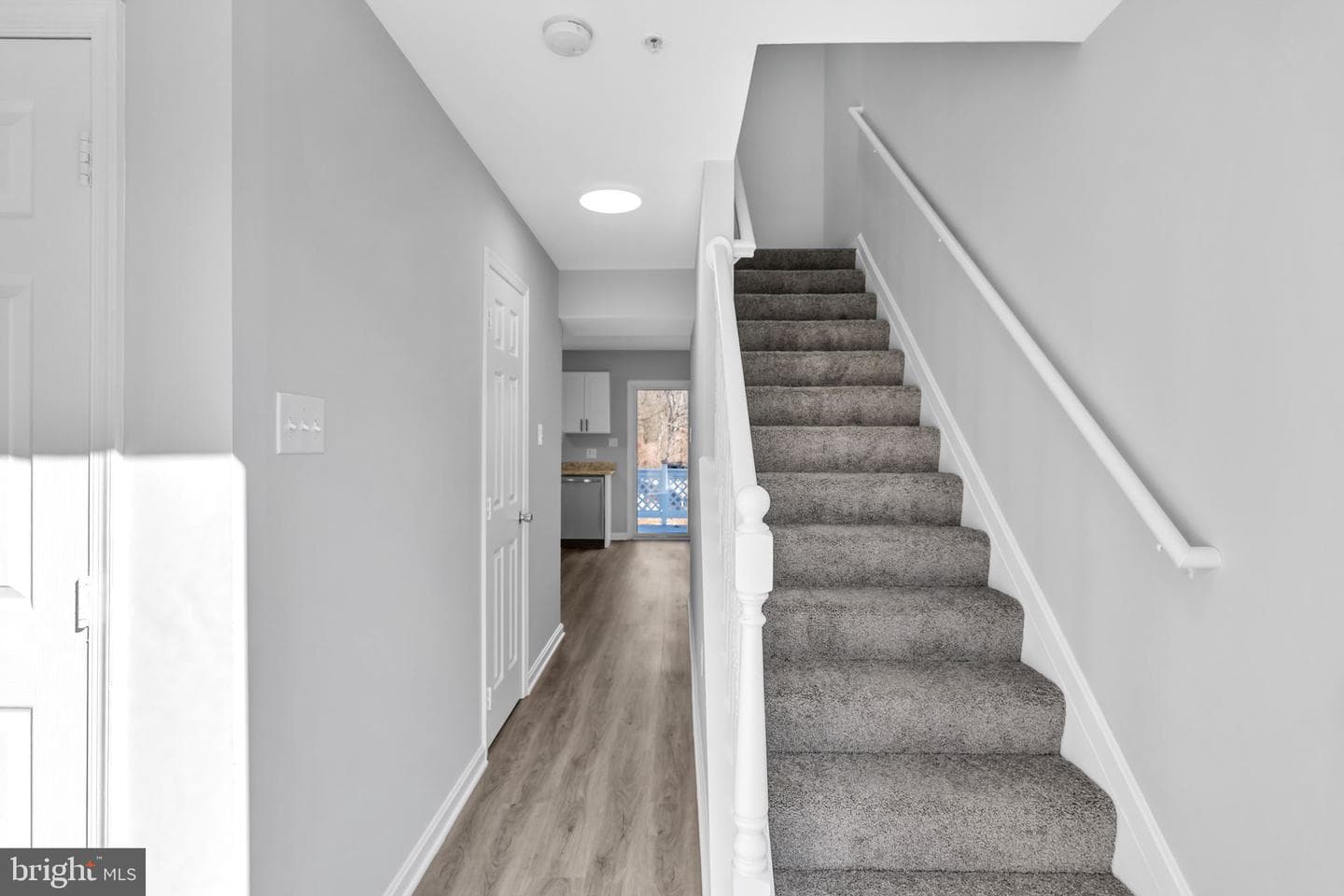 9948 Elm Street photo 9