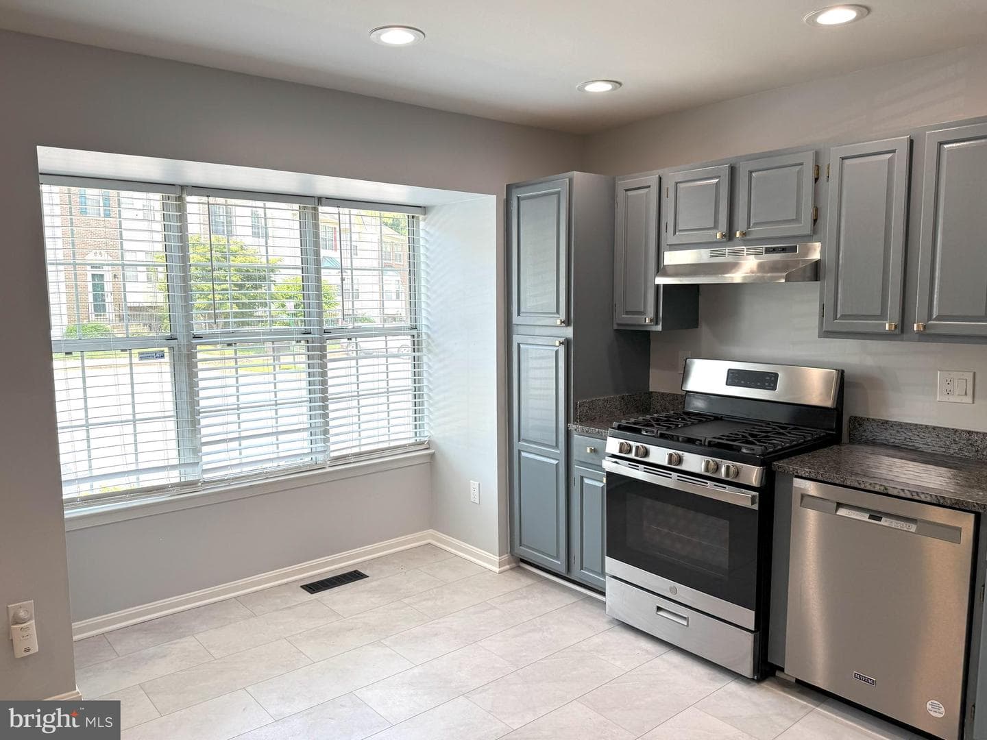 618 Evening Star Place photo 2