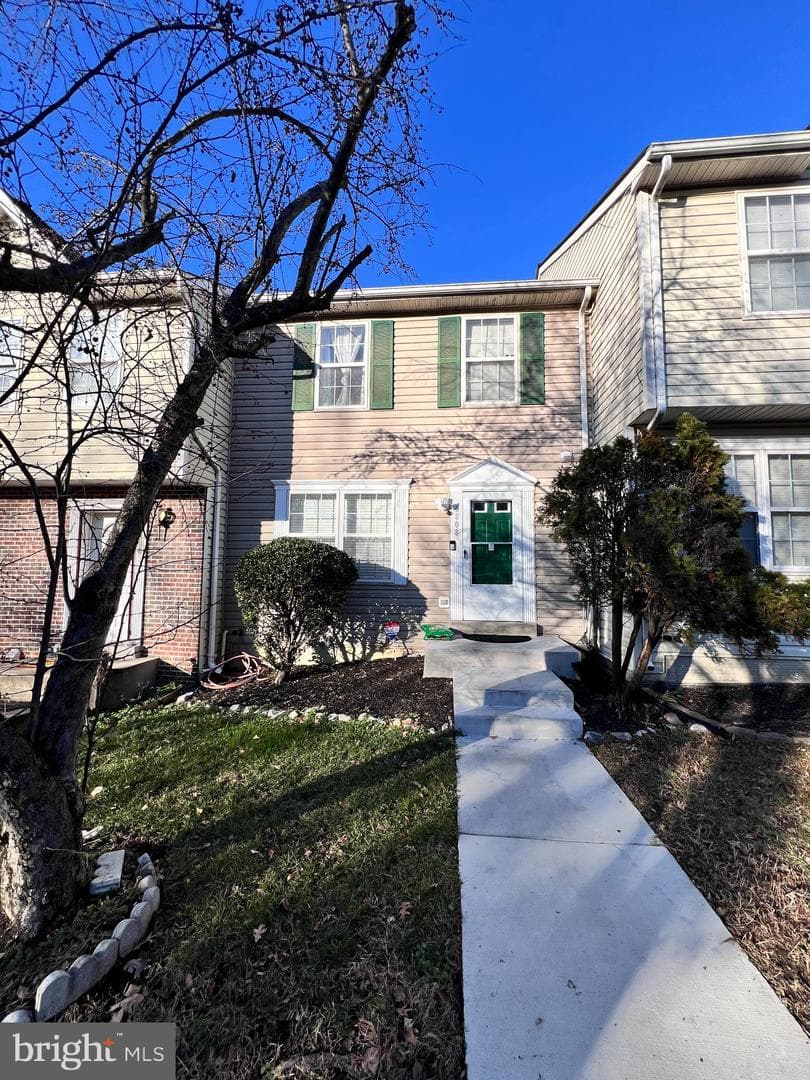 6808 Amber Hill Court photo 2