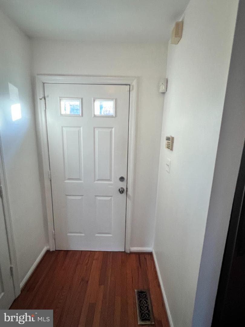 6808 Amber Hill Court photo 7
