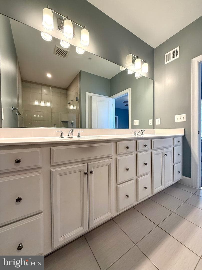 9508 Capital Lane photo 13