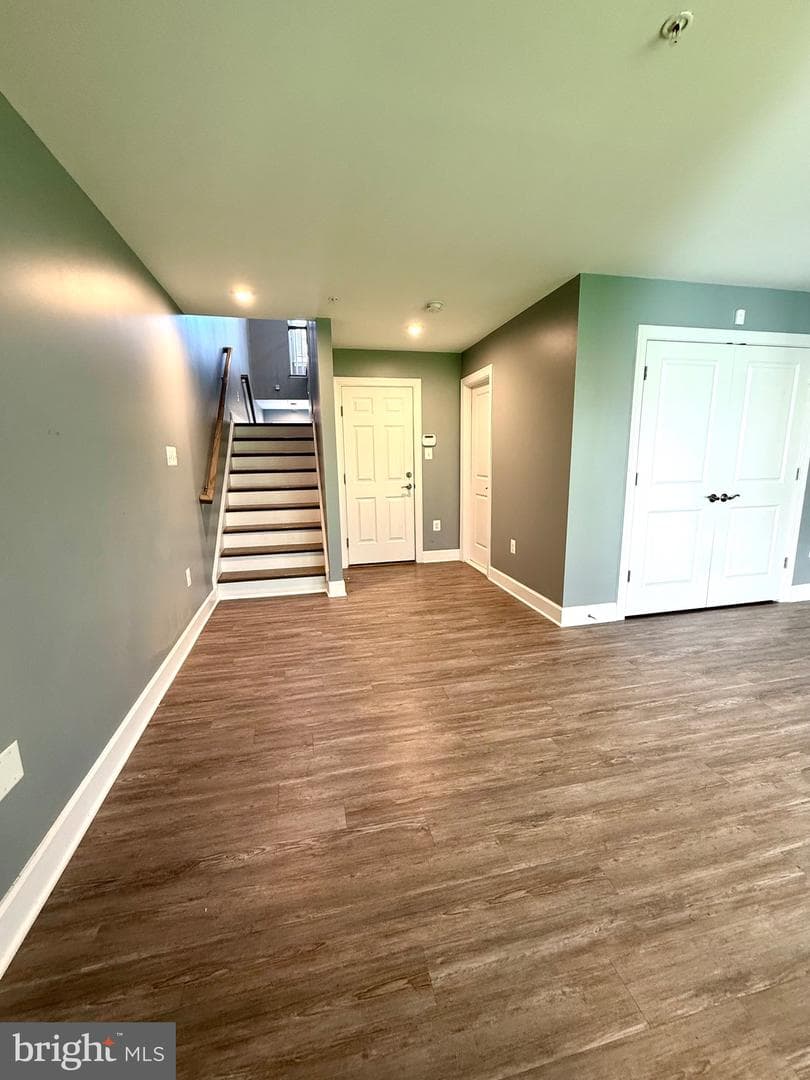 9508 Capital Lane photo 16