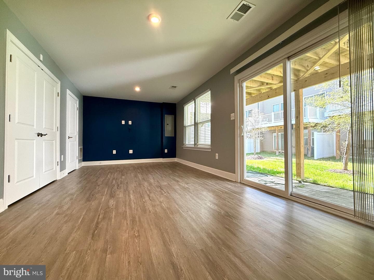 9508 Capital Lane photo 18