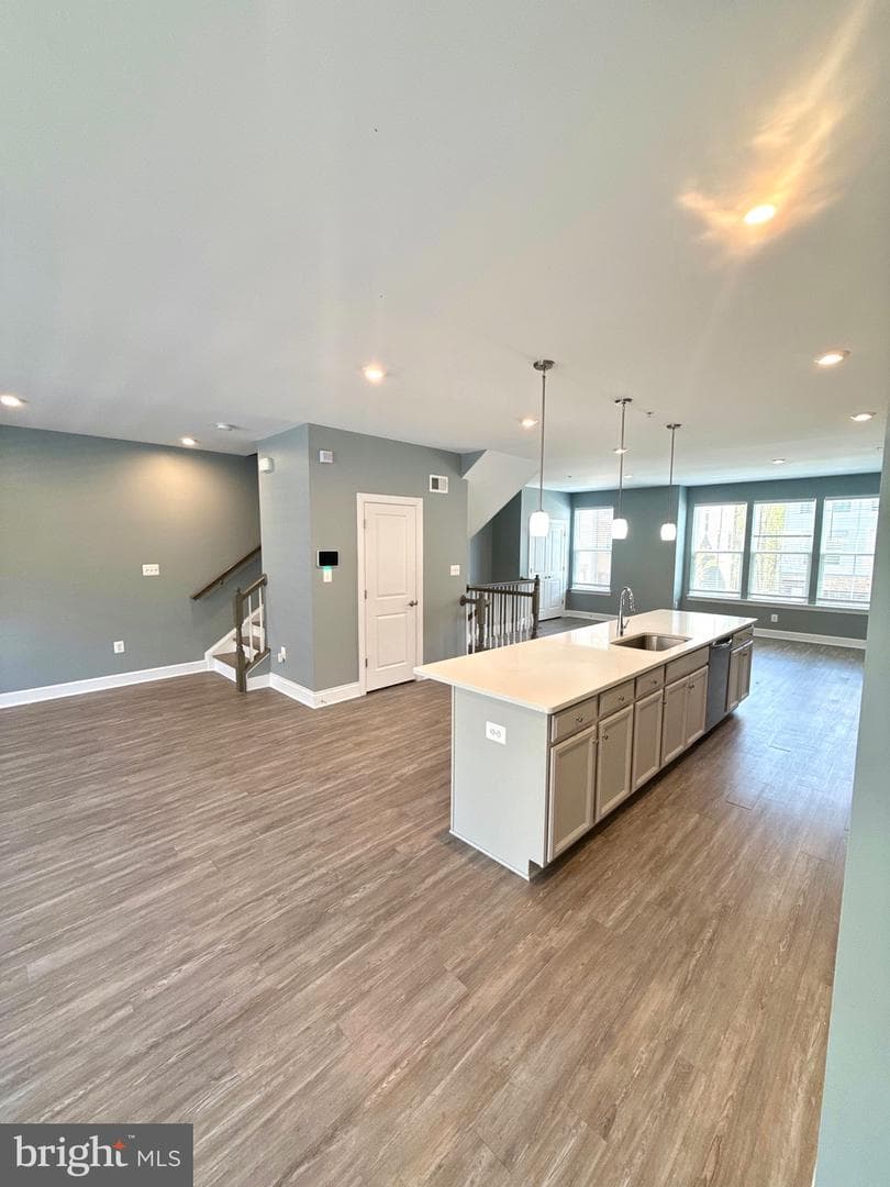 9508 Capital Lane photo 6