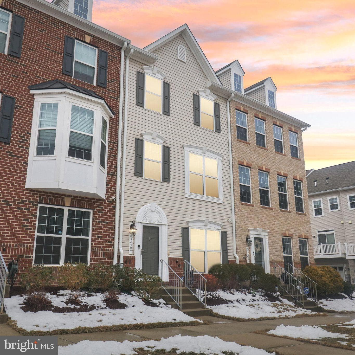 5329 Greenwich Circle photo 1
