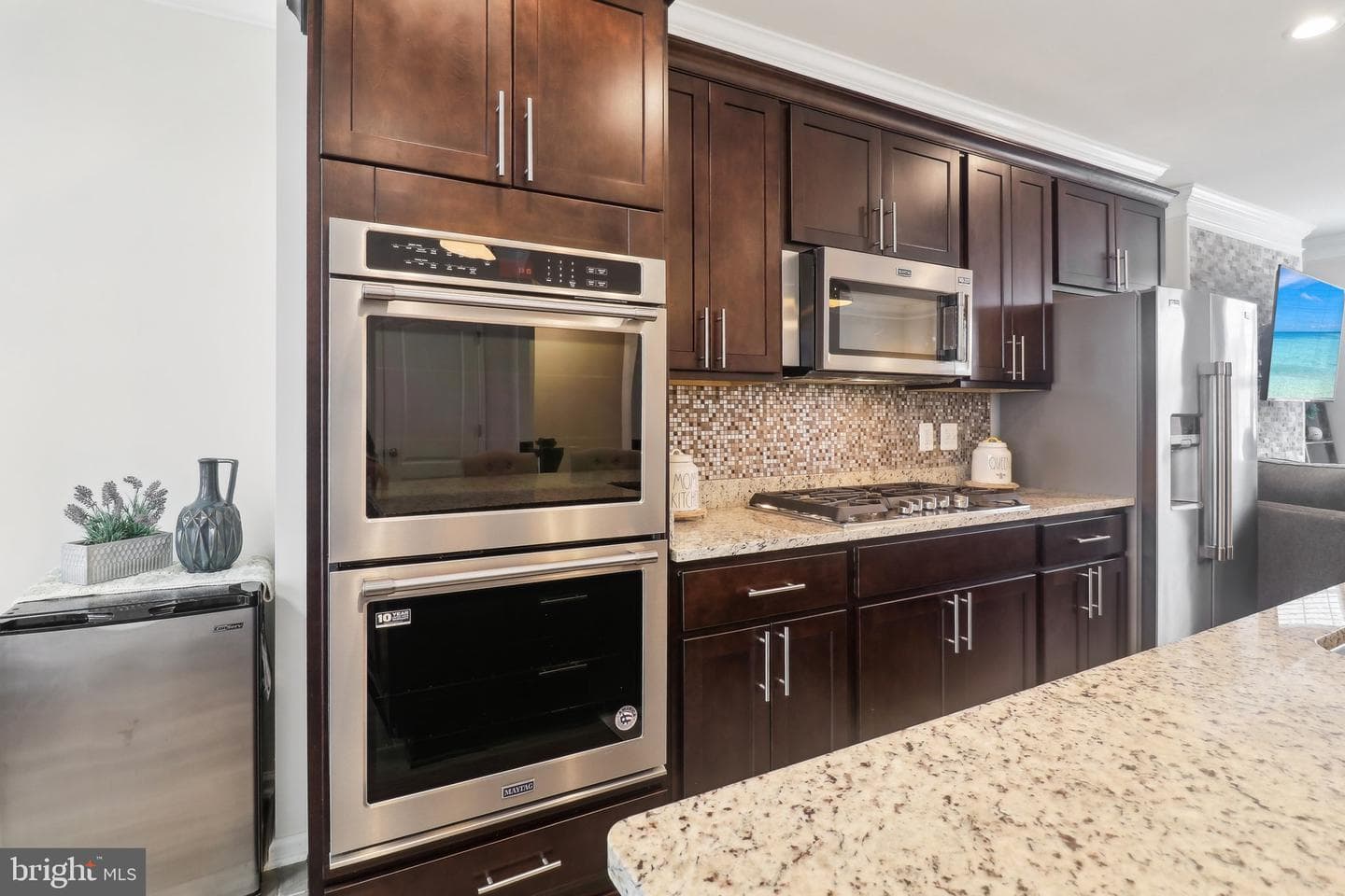 5329 Greenwich Circle photo 22