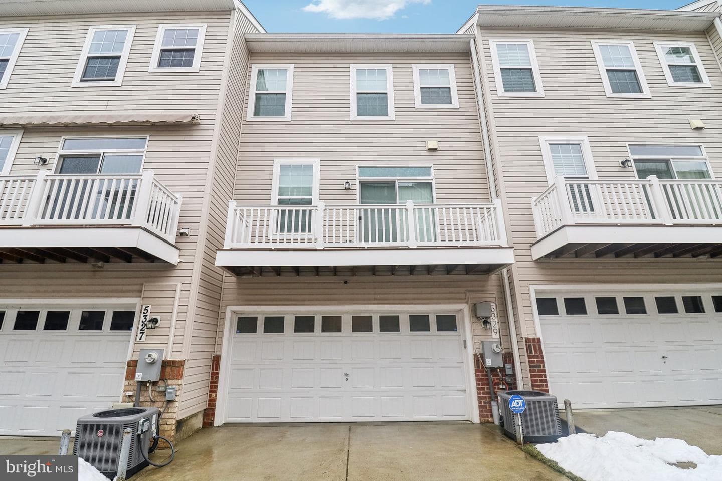 5329 Greenwich Circle photo 40