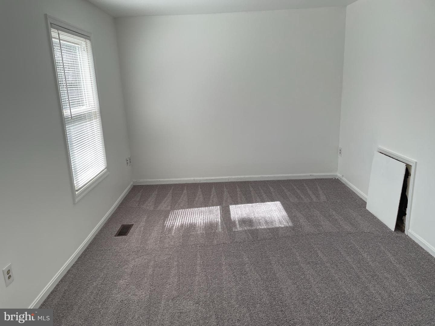 5773 Suitland Road photo 8