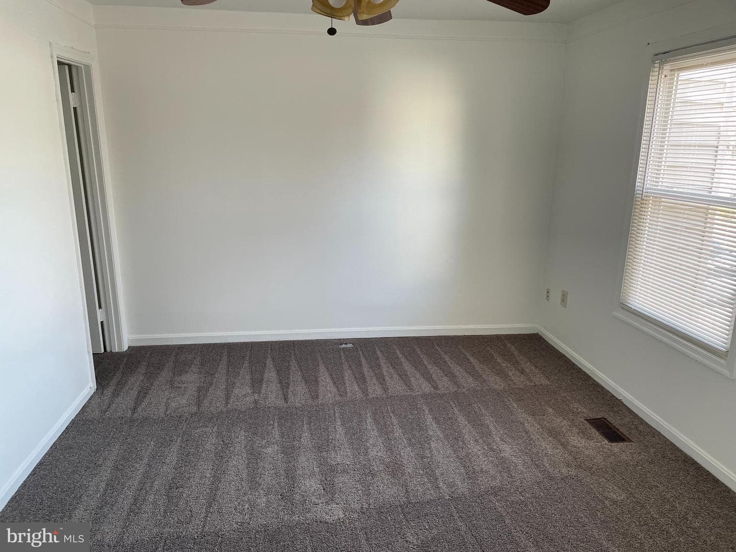 5773 Suitland Road photo 9