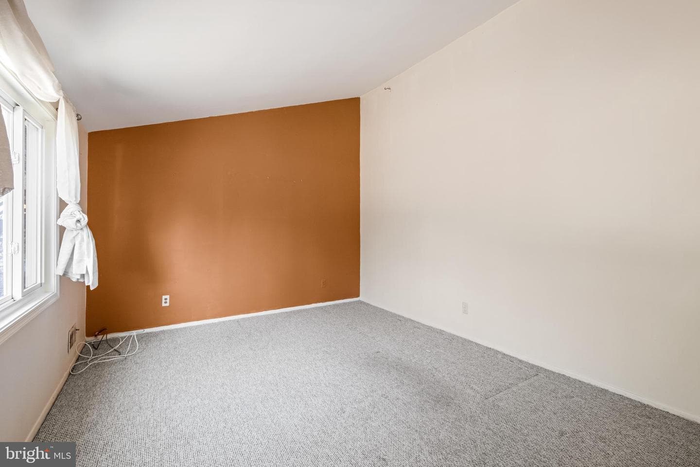 11710 Emack Road photo 5