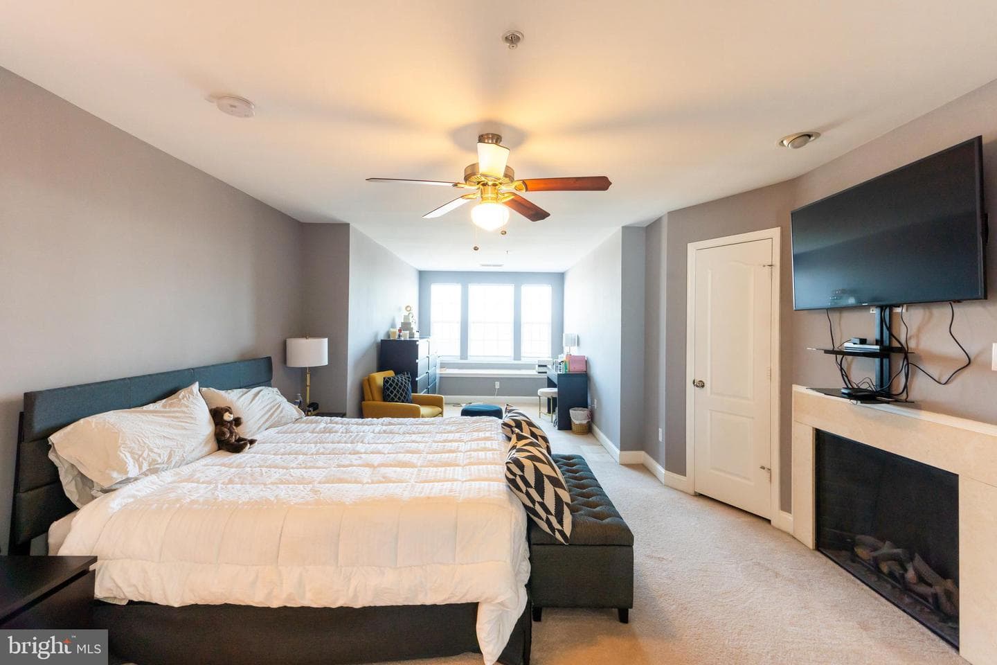 14806 Hardcastle Street photo 29