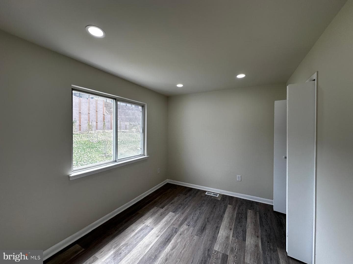 12800 Asbury Drive photo 34