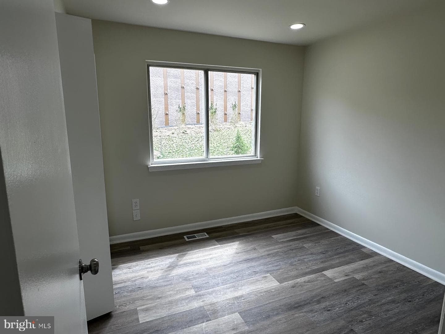 12800 Asbury Drive photo 40