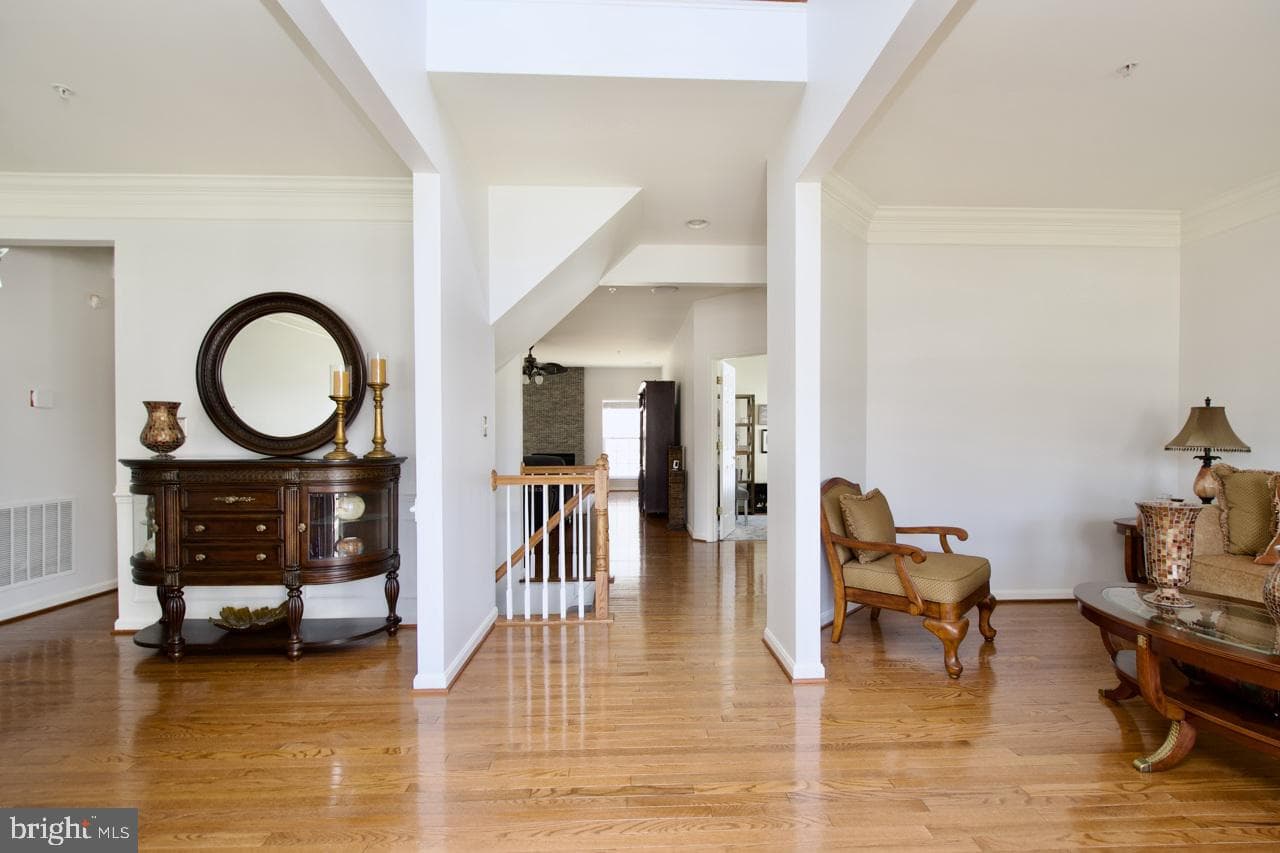 9705 Dunn Court photo 5