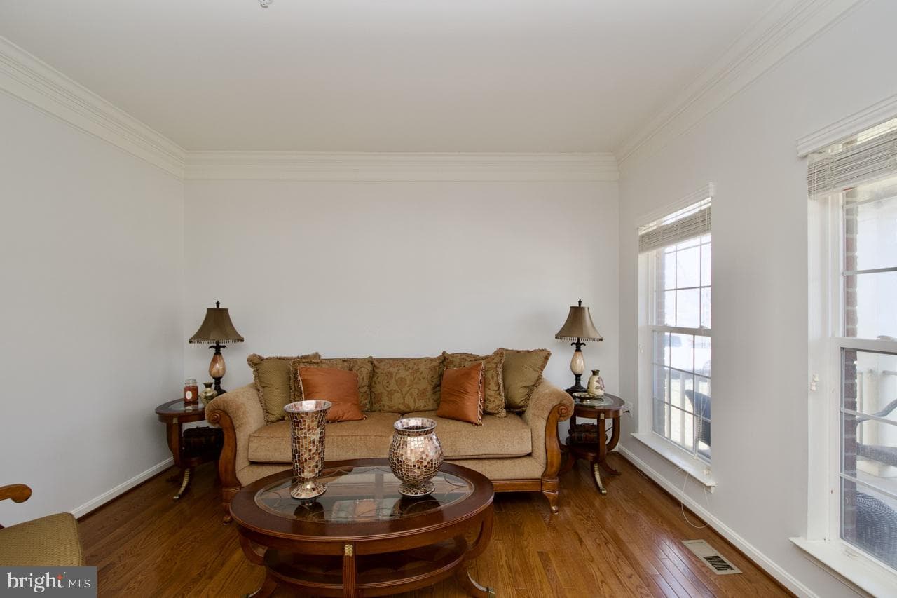 9705 Dunn Court photo 7