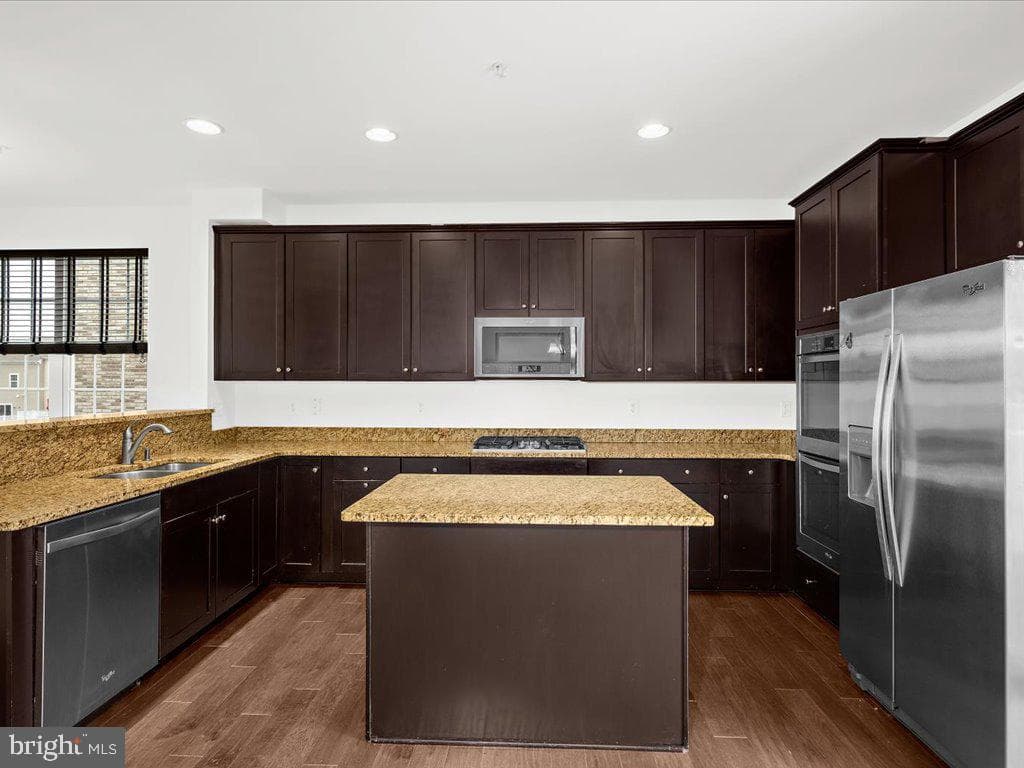 520 Victorianna Drive photo 15