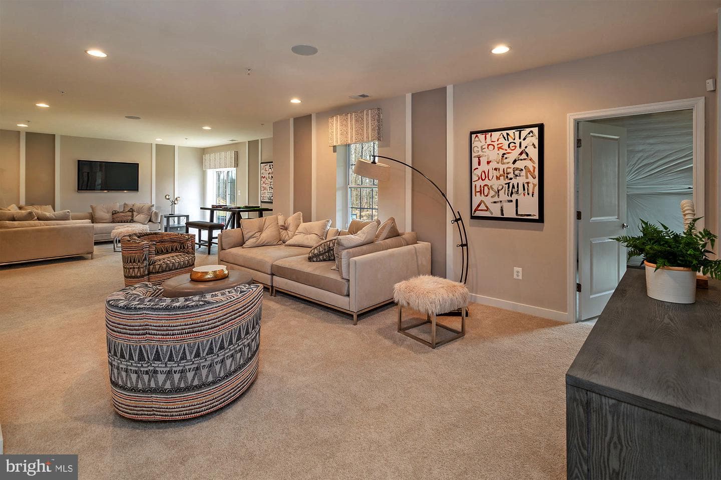 15715 Henrietta Drive photo 4