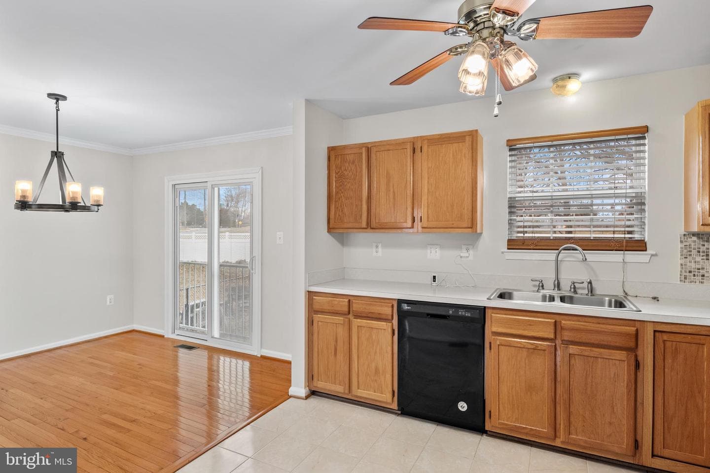 3525 Portal Avenue photo 11