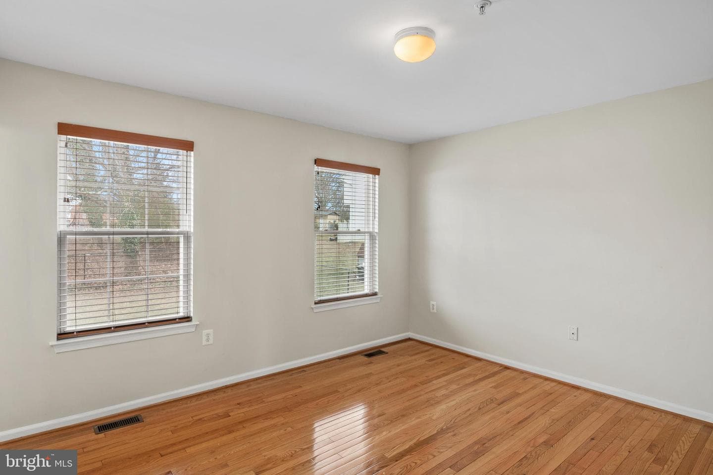 3525 Portal Avenue photo 13