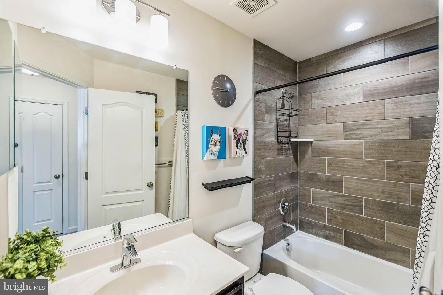 10610 Eastland Circle photo 13
