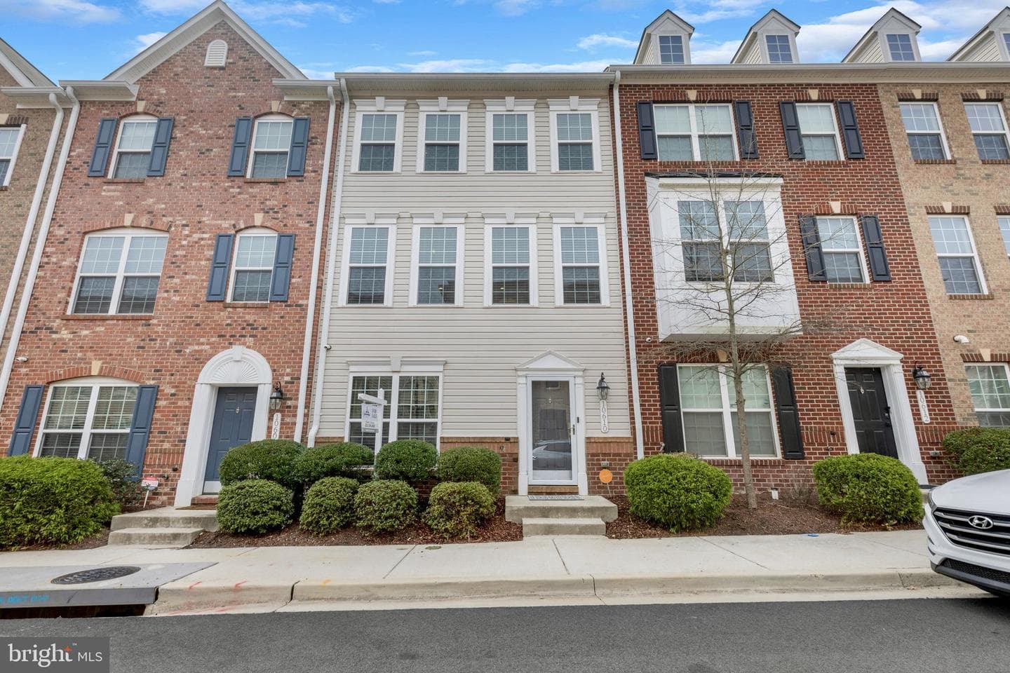 10610 Eastland Circle photo 18