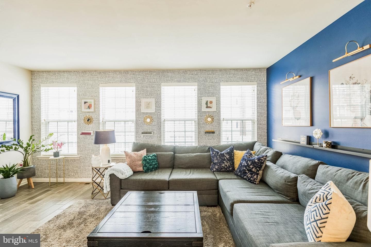 10610 Eastland Circle photo 4
