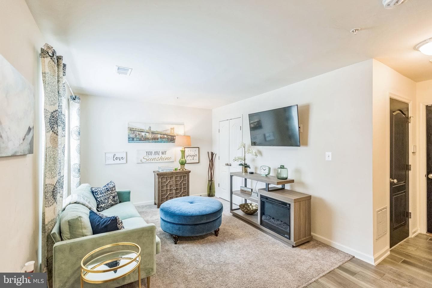 10610 Eastland Circle photo 8