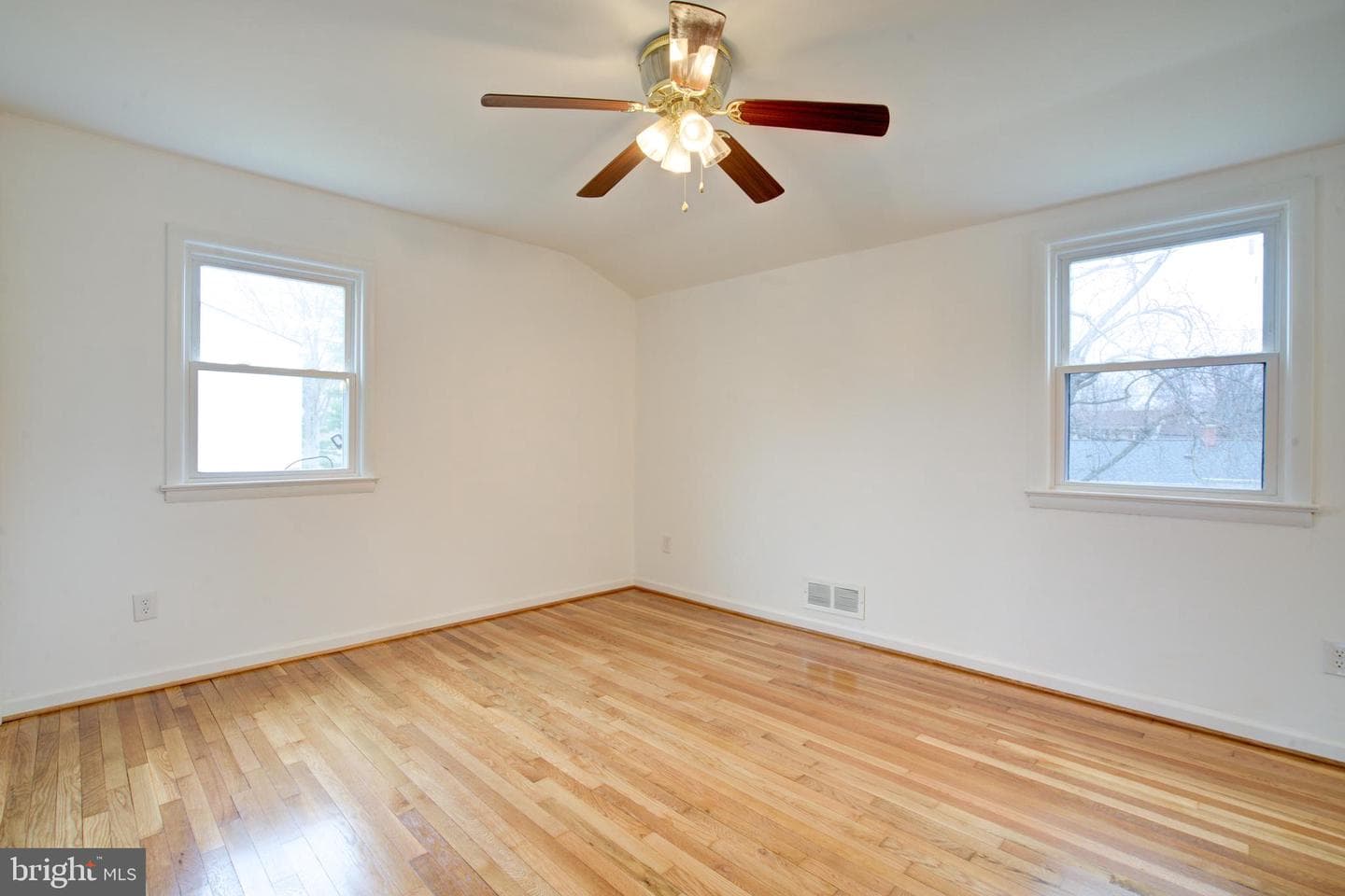7535 Newberry Lane photo 12
