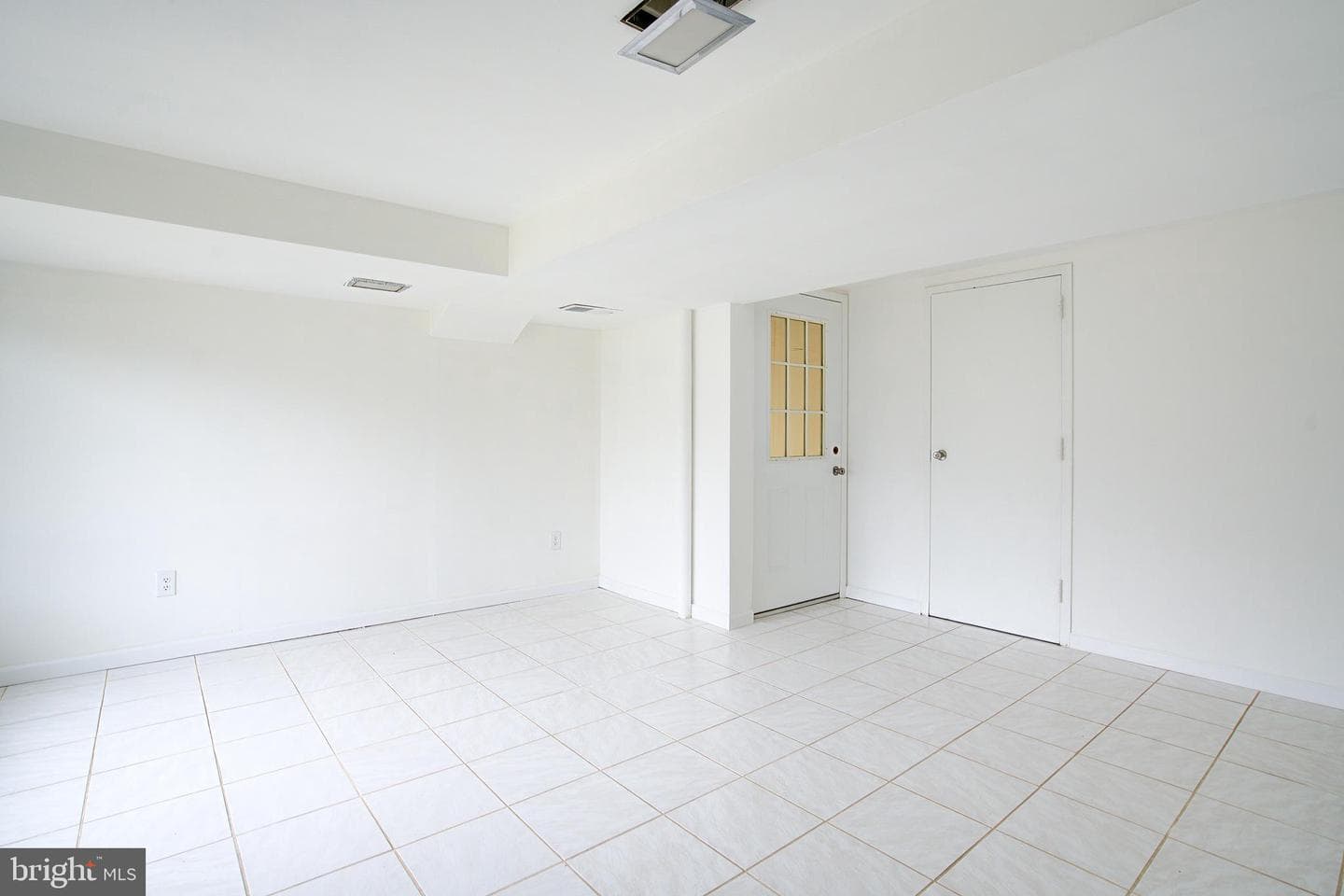 7535 Newberry Lane photo 18