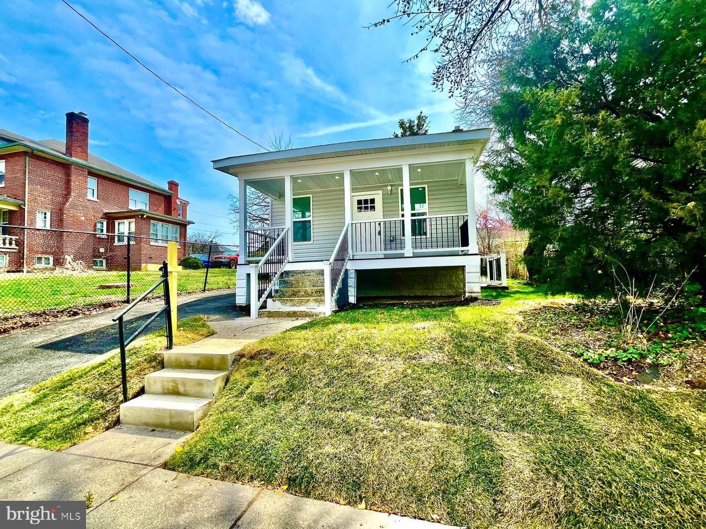 4341 Southern Avenue photo 1