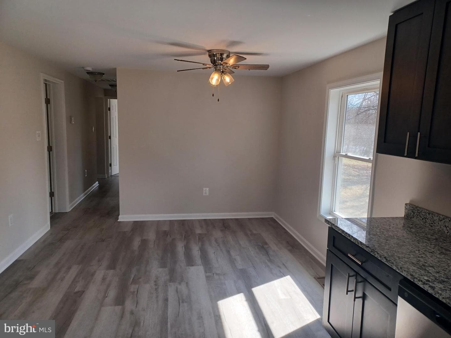 15205 Peerless Avenue photo 14