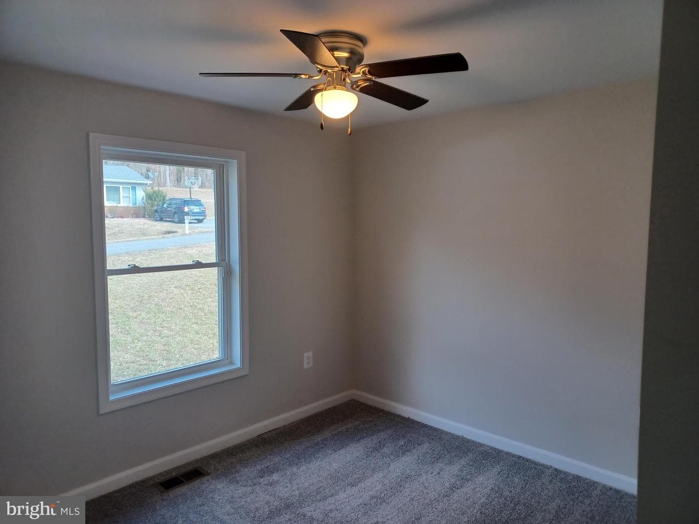 15205 Peerless Avenue photo 18