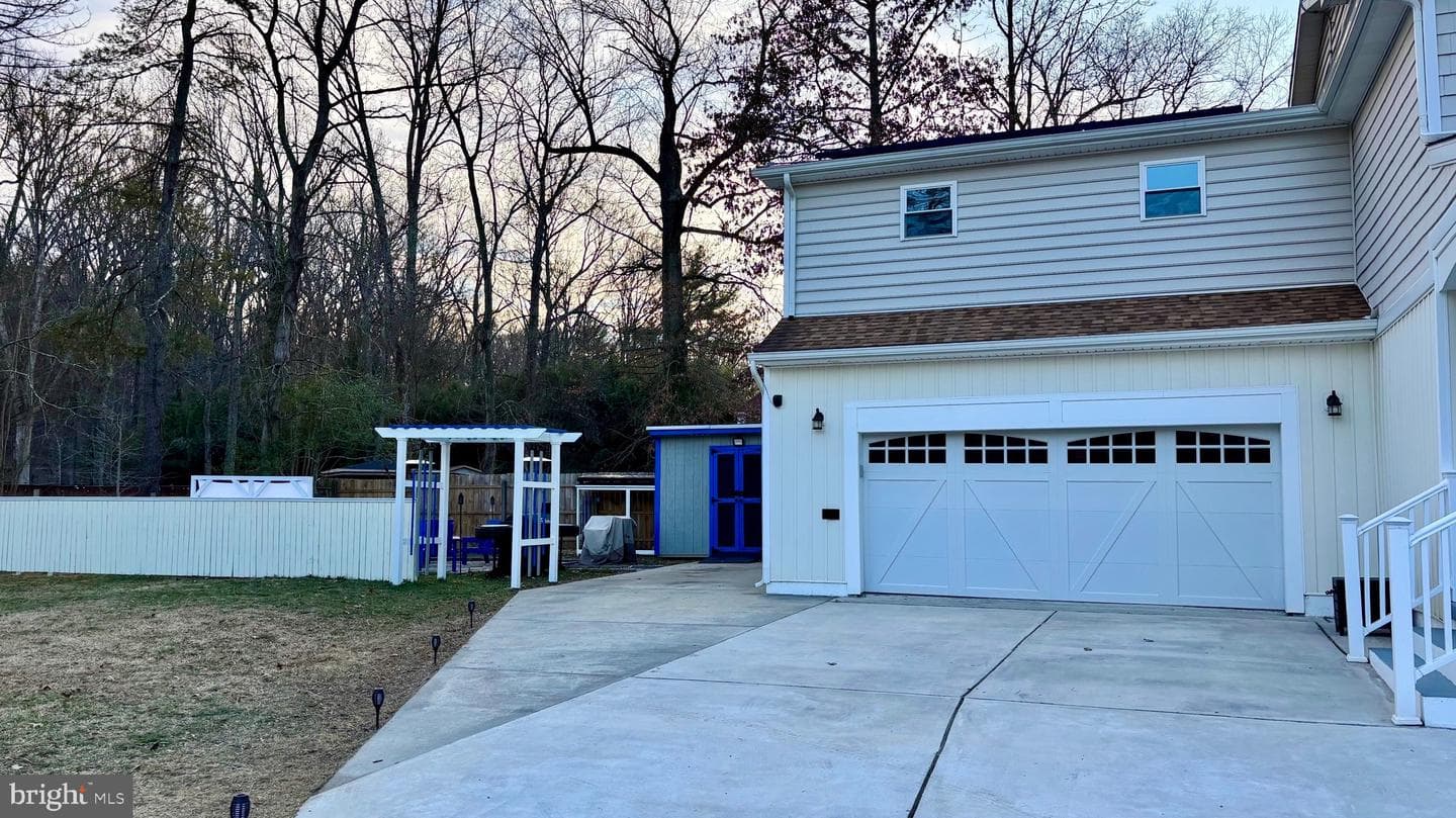 142 Farmington Road W photo 22