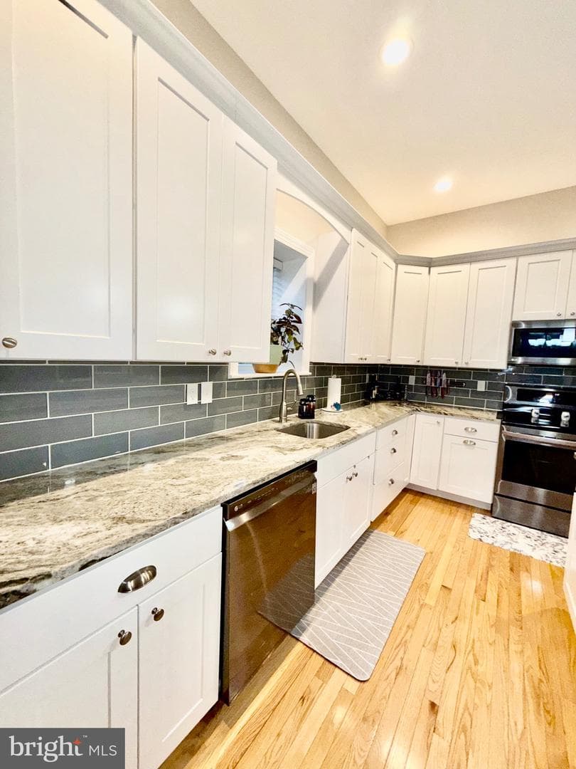 142 Farmington Road W photo 26