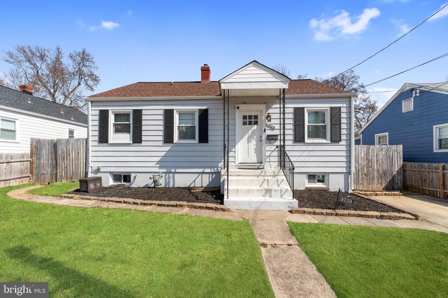 5705 31st Avenue photo 1