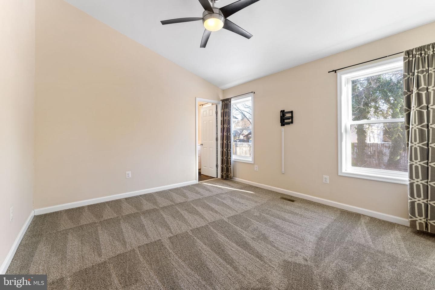 5705 31st Avenue photo 12