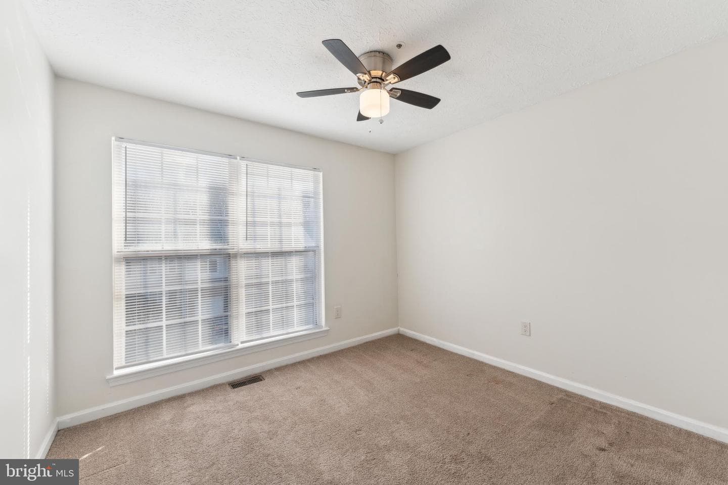 5904 Grenfell Loop photo 12