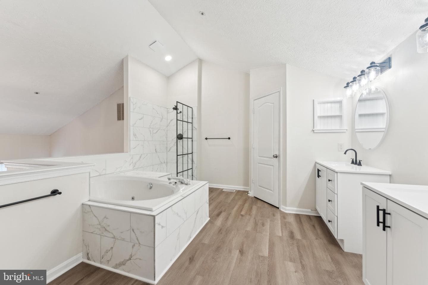 5904 Grenfell Loop photo 21