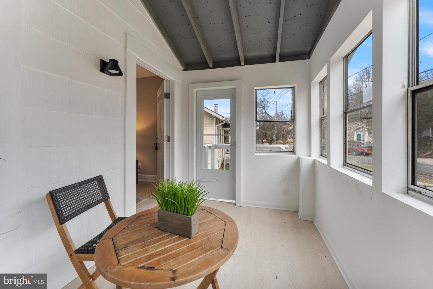 5807 40th Avenue photo 4