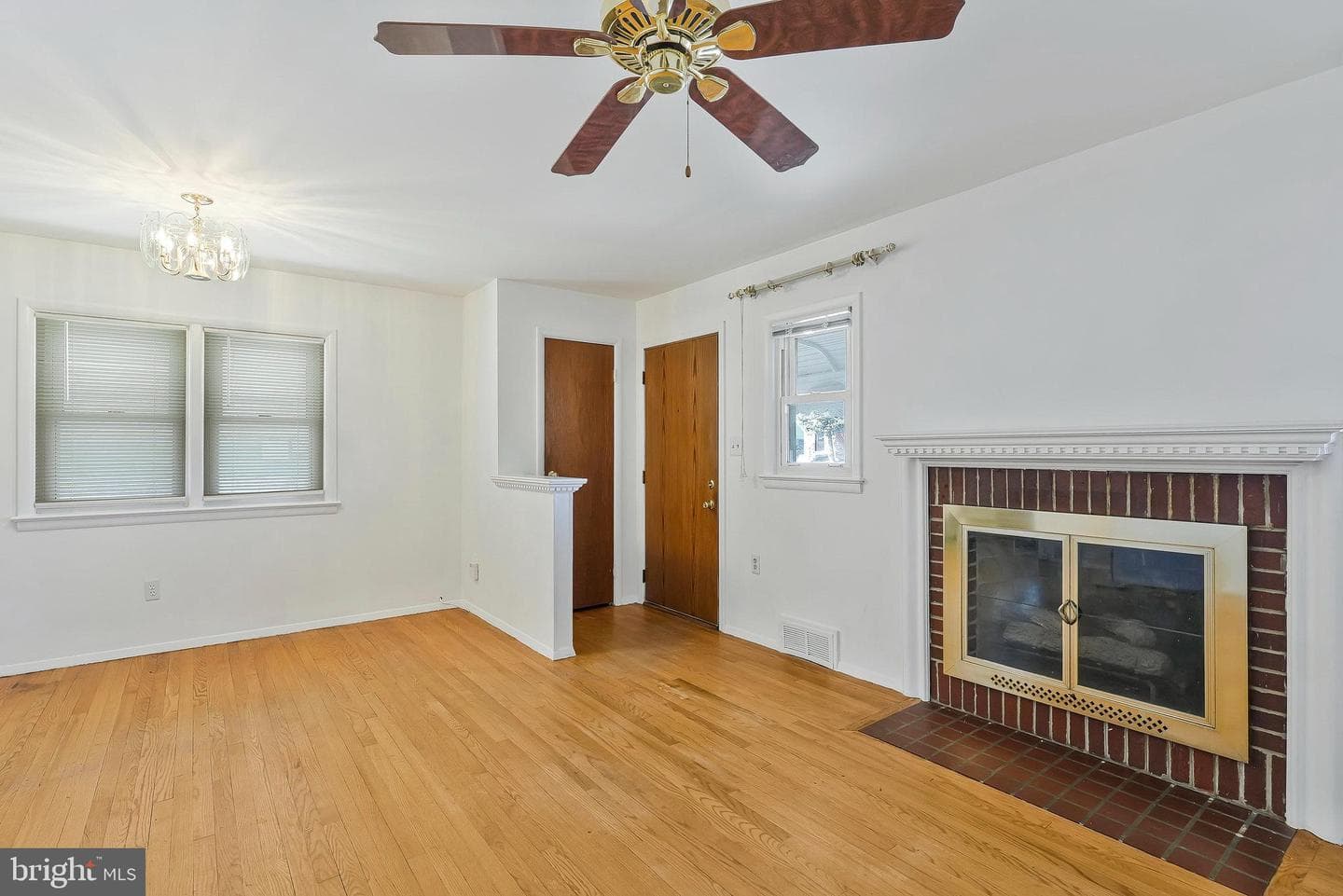 1409 Torrey Place photo 2