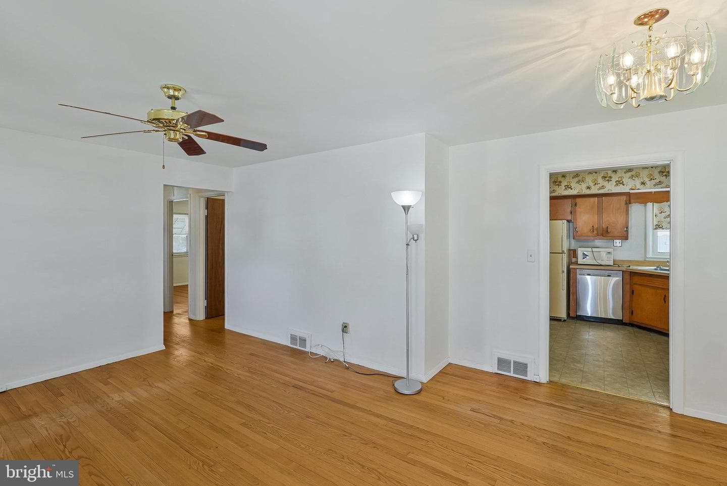 1409 Torrey Place photo 4