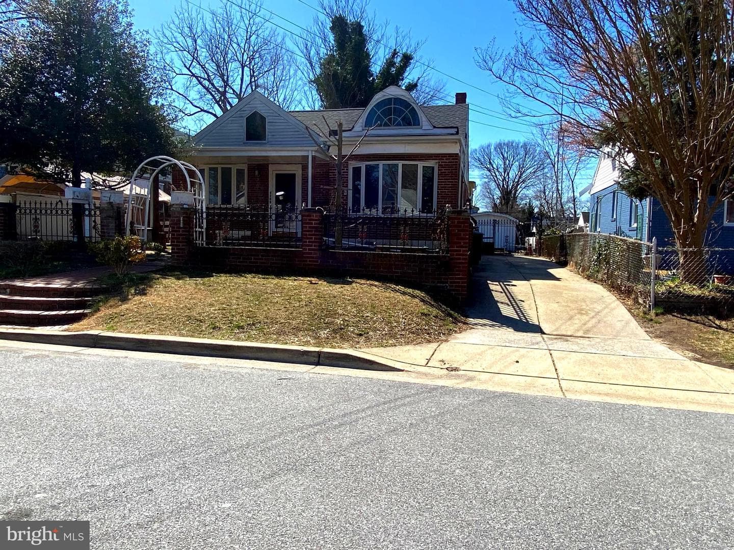 1105 Oakdale Drive