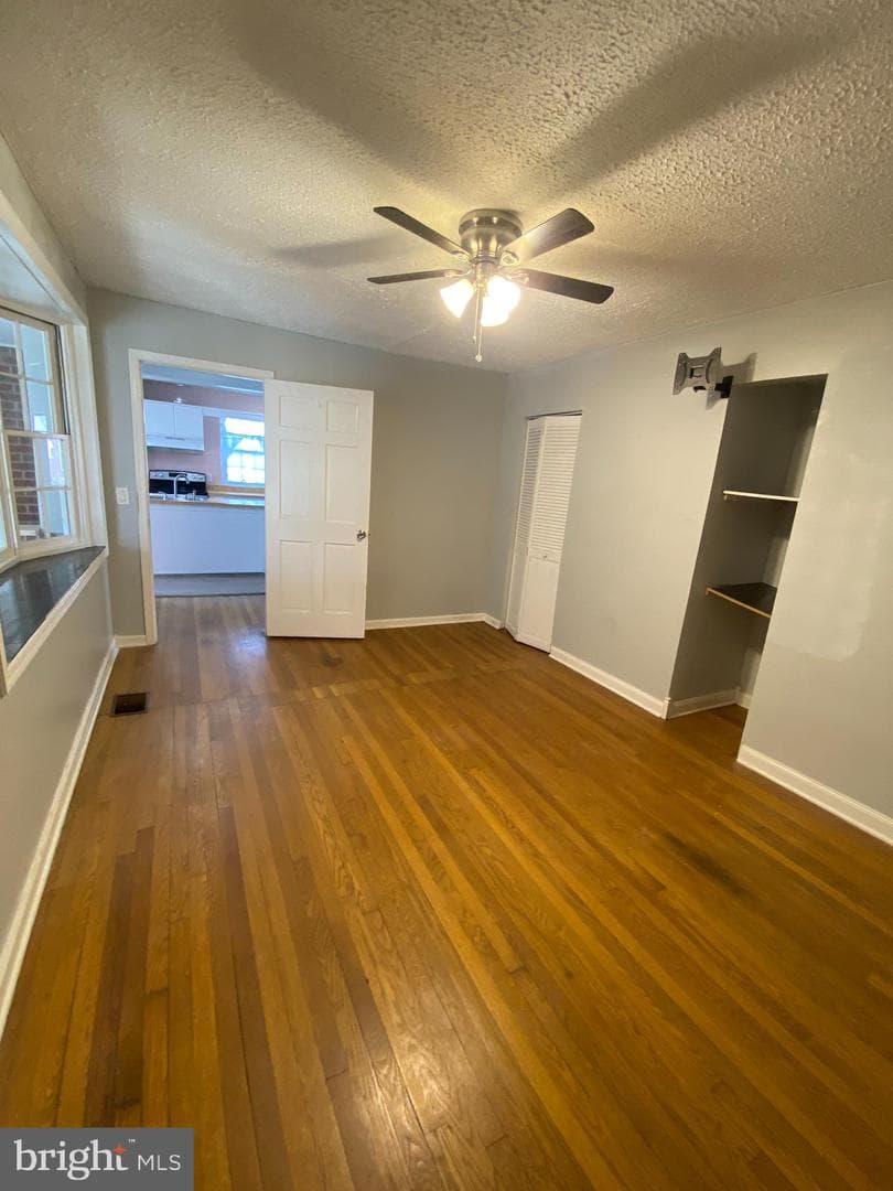 1105 Oakdale Drive photo 6