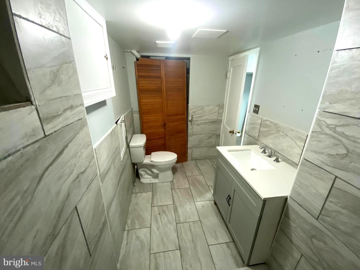 1105 Oakdale Drive photo 8
