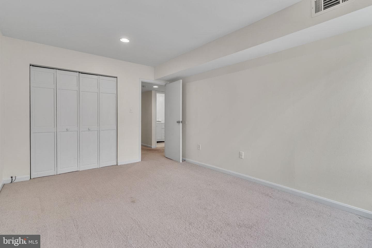 8453 Greenbelt Road #102 photo 12