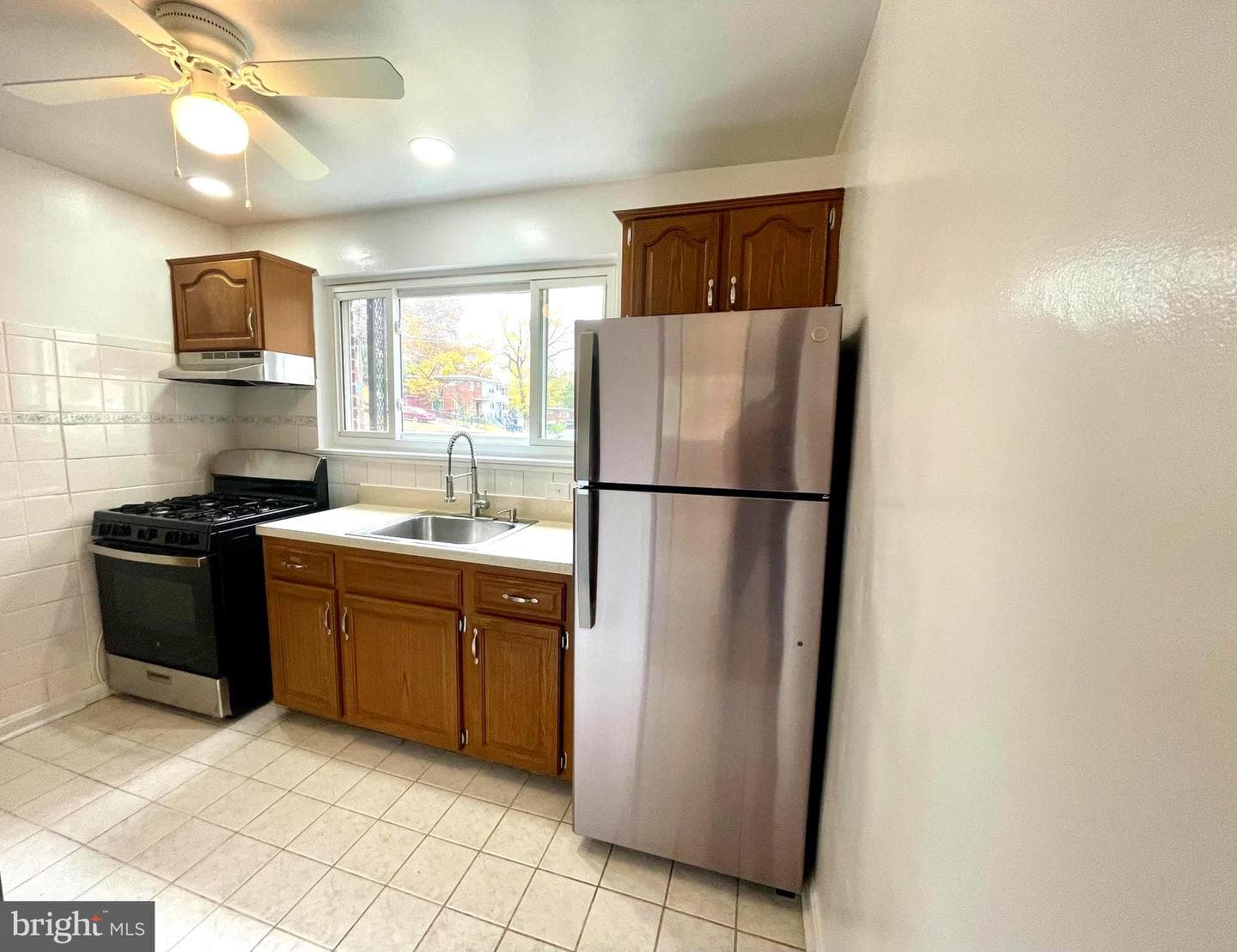 5028 Roseld Court photo 2