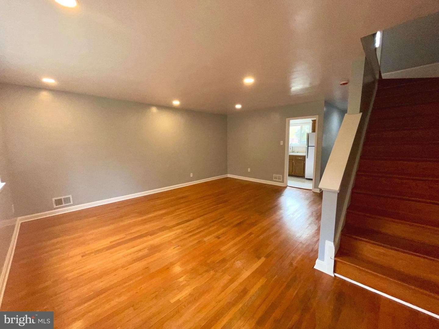 5028 Roseld Court photo 4
