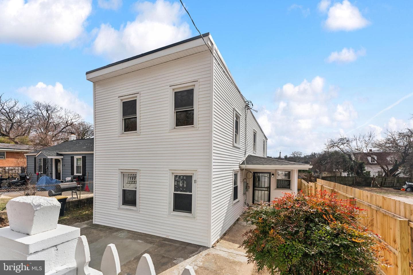 11 Akin Avenue photo 1